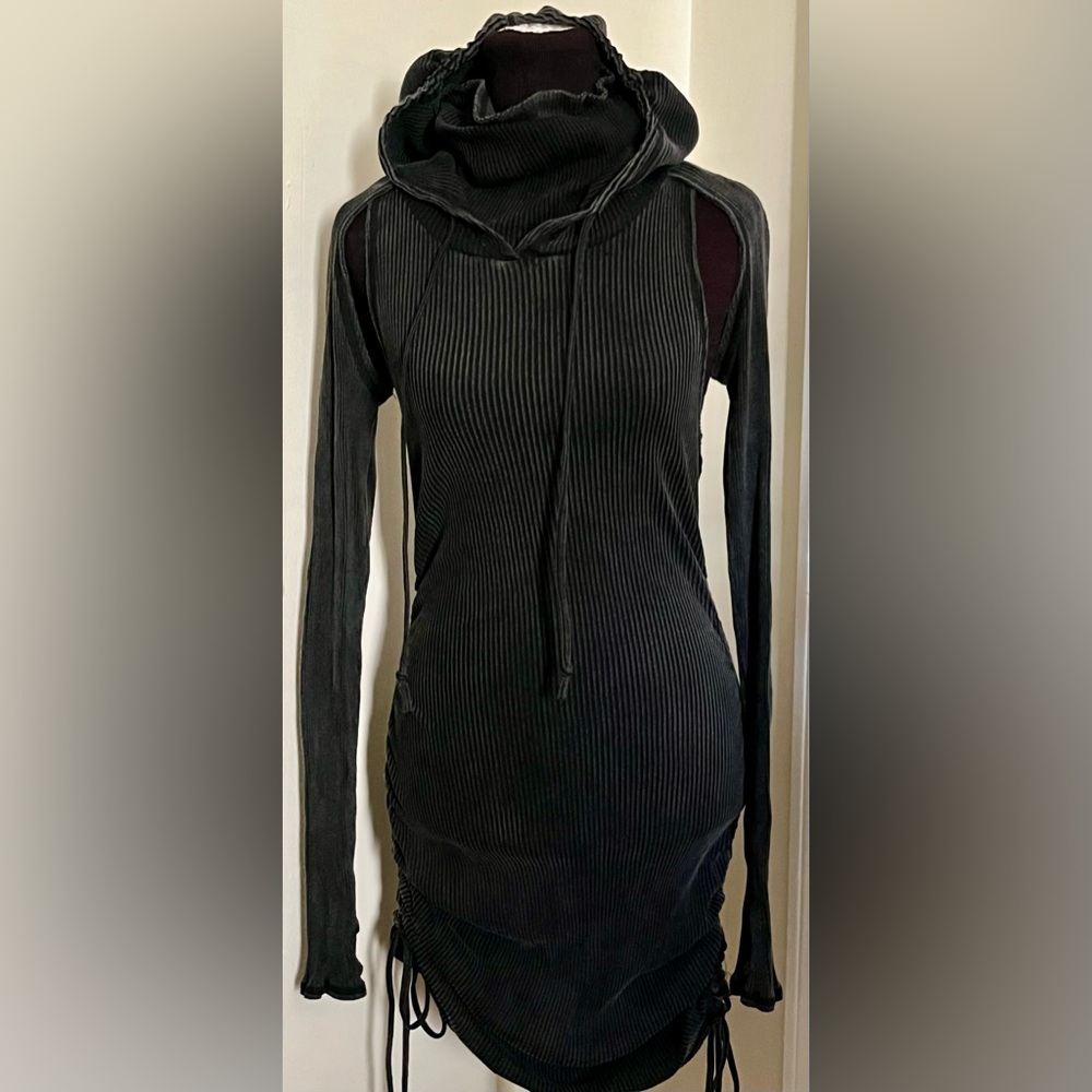 Dolls Kill Darker Wavs Black-wash Ribbed roched Hoodie Dress